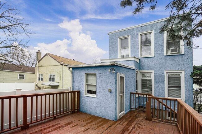 Building Photo - 71 Fowler Ave