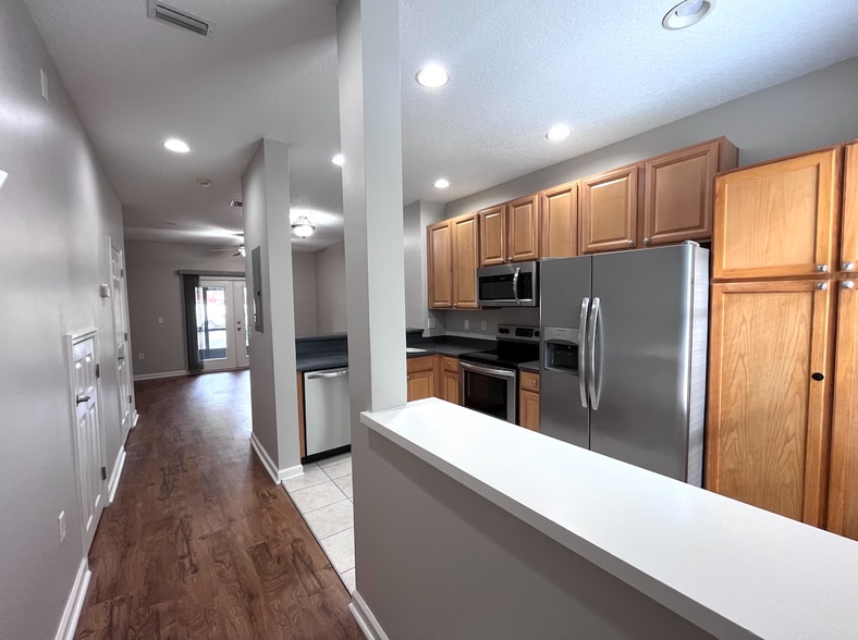 Building Photo - 1514 Fieldview Dr