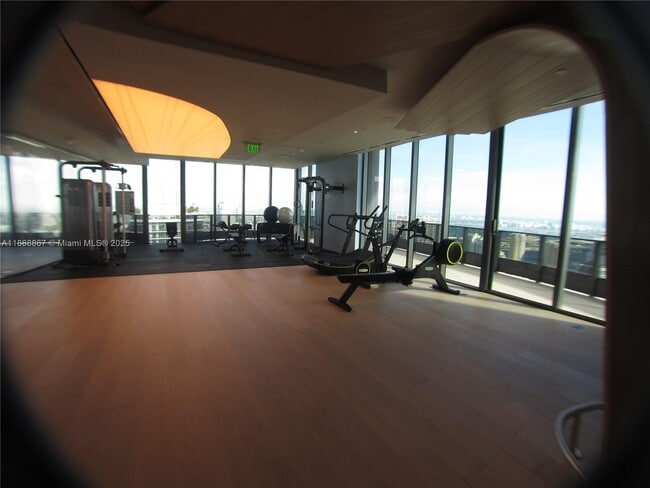 Building Photo - 1000 Brickell Plaza
