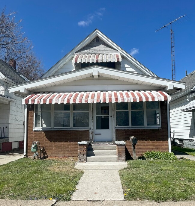 Primary Photo - 53 E Lake St