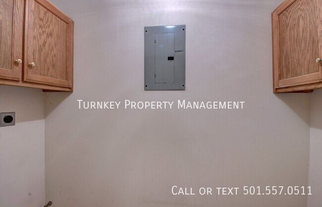 Building Photo - 5561 Springvale Rd