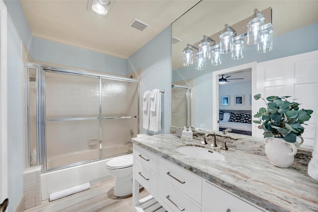 Building Photo - 1643 Seabreeze Blvd