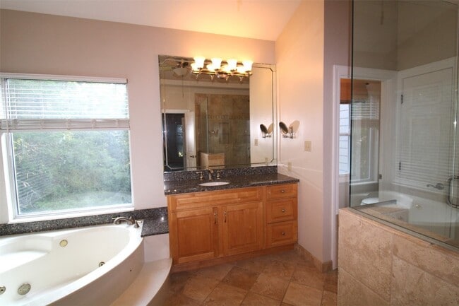 Building Photo - 1647 Wildhorse Pkwy Dr