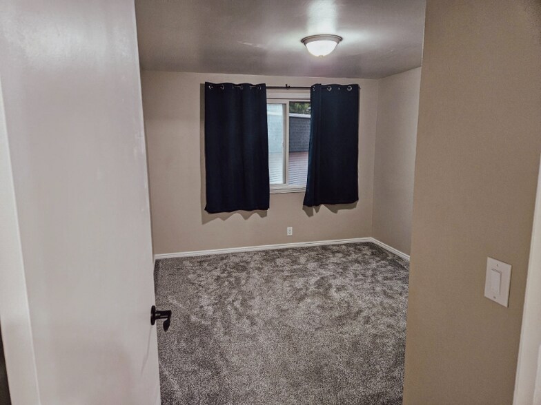 Building Photo - 4317 S 1230 W