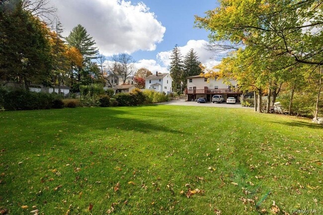 Building Photo - 2145 Saw Mill River Rd