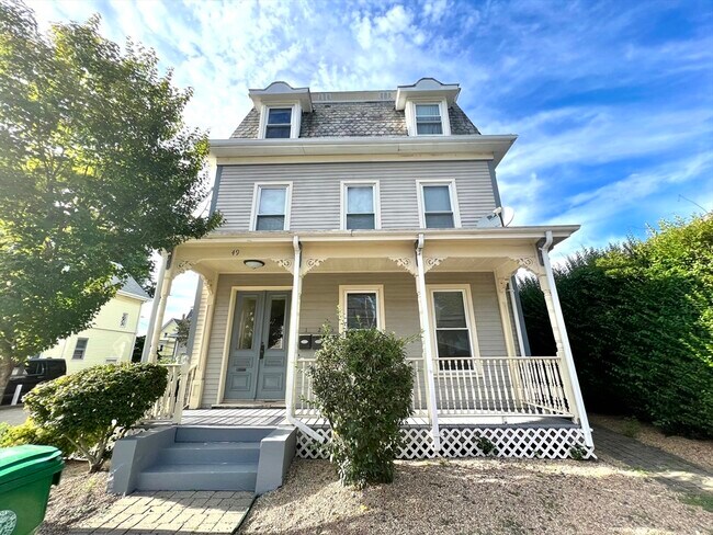 Primary Photo - 49 Pearl St