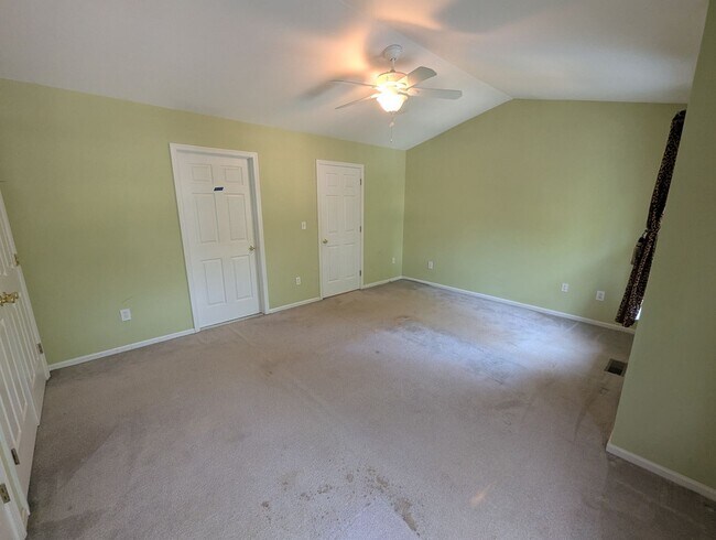 Building Photo - 14 Sand Hill Ct