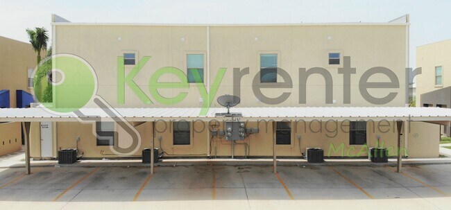 Building Photo - 2B/2.5B Townhome in gated community 2 months FREE RENT PROMO!!