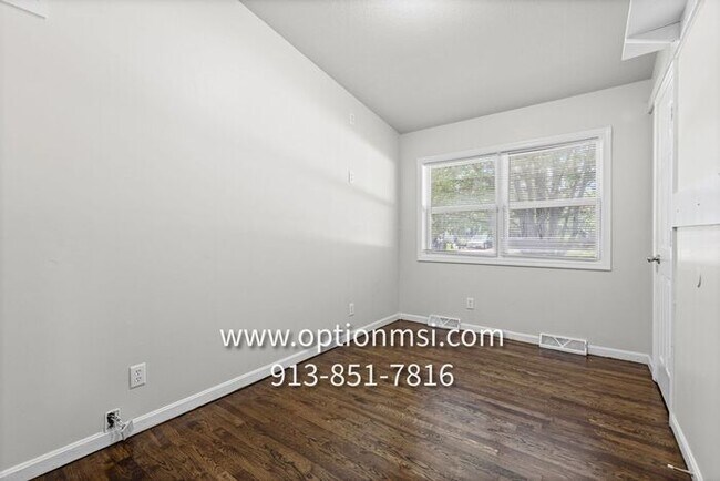 Building Photo - Cimarron Beauty- TRUE 4 bedroom, 2 bath, 1 car garage