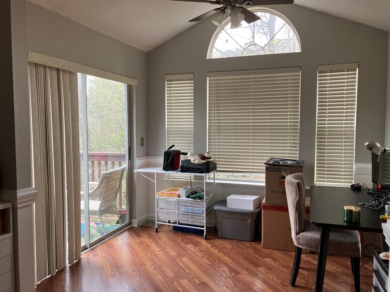 3rd bedroom/office space - 709 Cypress Pointe St