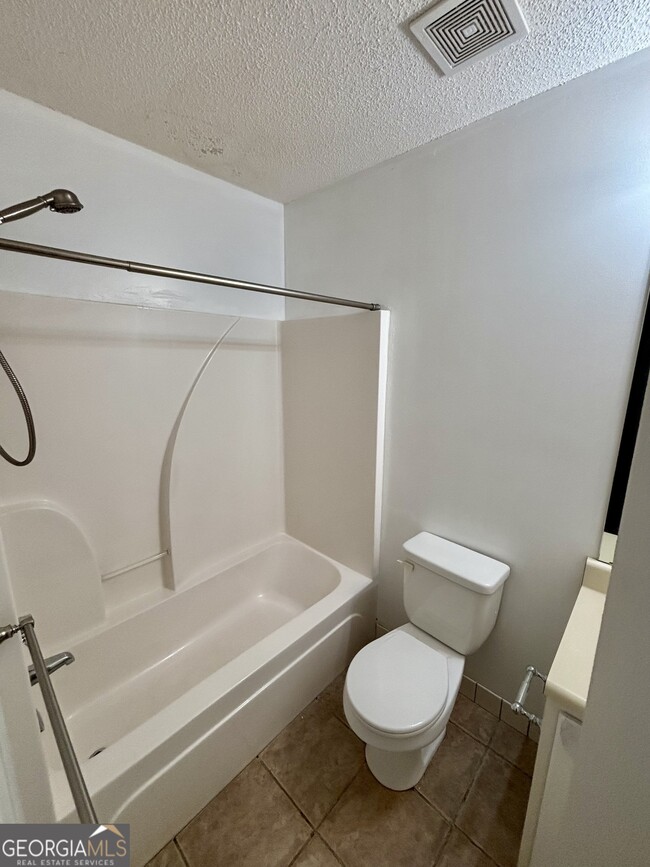 Building Photo - 141 Chastain Loop