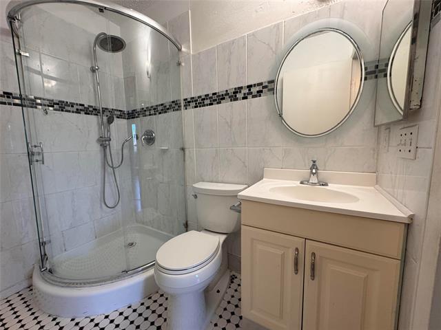 Building Photo - 1804 Serenade Ln