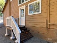 Building Photo - PARK IN THE GARAGE AND WALK TO ALL. URBAN ...