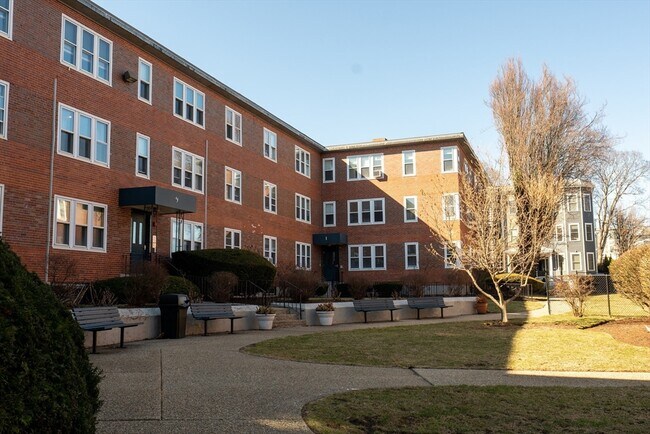 Building Photo - 17 Twomey Court