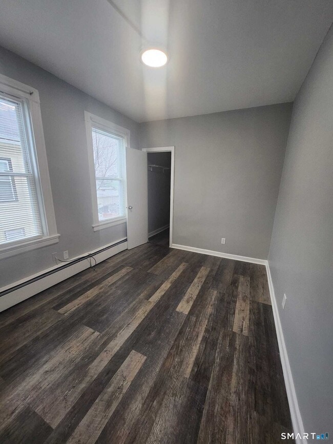 Building Photo - 22-24-24 Brown St