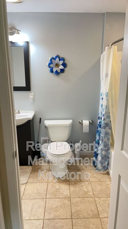 Building Photo - 241 Long Ridge Dr