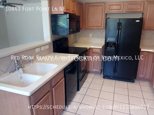 Building Photo - 10843 Fort Point Ln NE