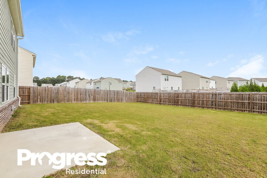 Building Photo - 3780 Place Dr