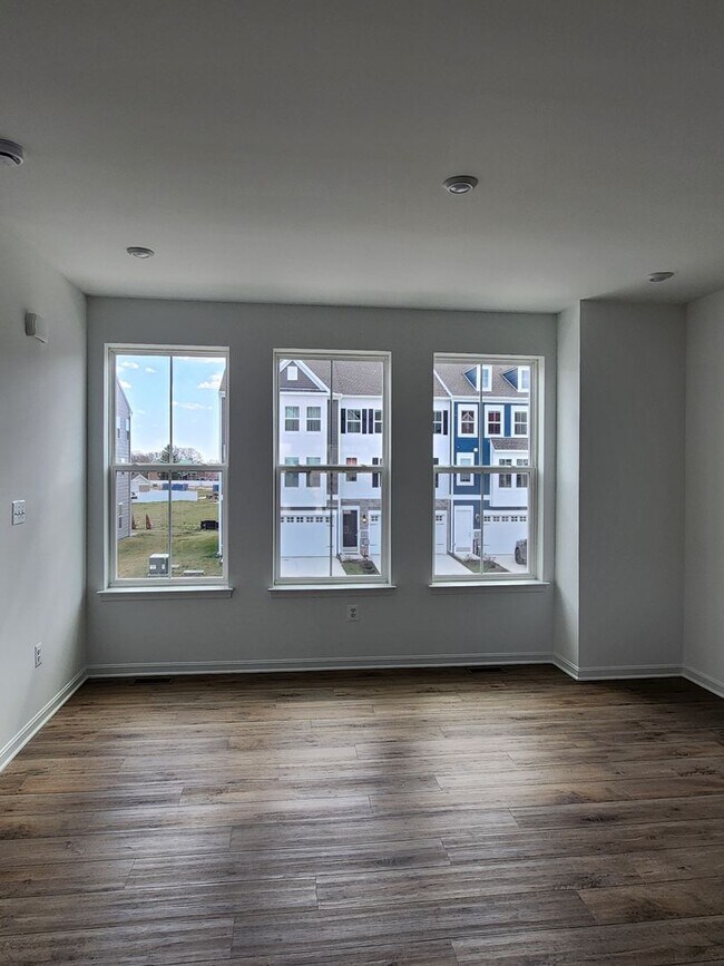 Building Photo - New Construction Townhome in Middletown