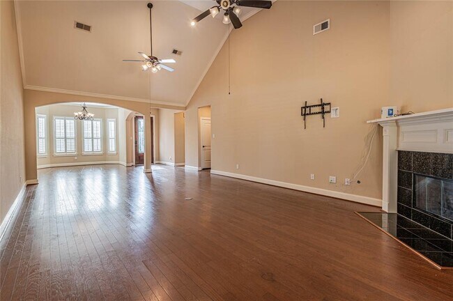 Building Photo - 5114 E Jerad Dr