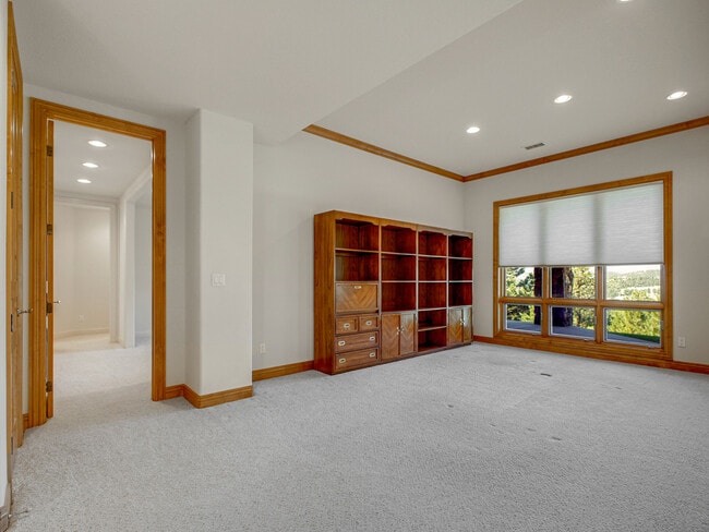Building Photo - 30296 Snowbird Ln