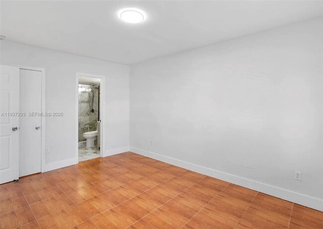 Building Photo - 14013 SW 90th Ave