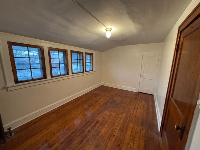 Building Photo - 12611 Franklin Blvd