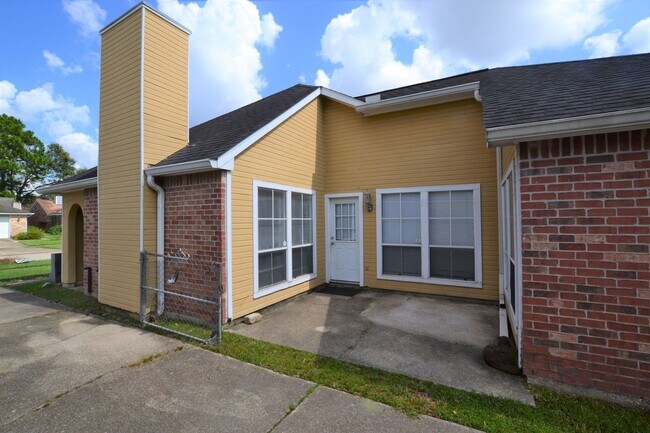 Building Photo - 2136 S Flannery Rd