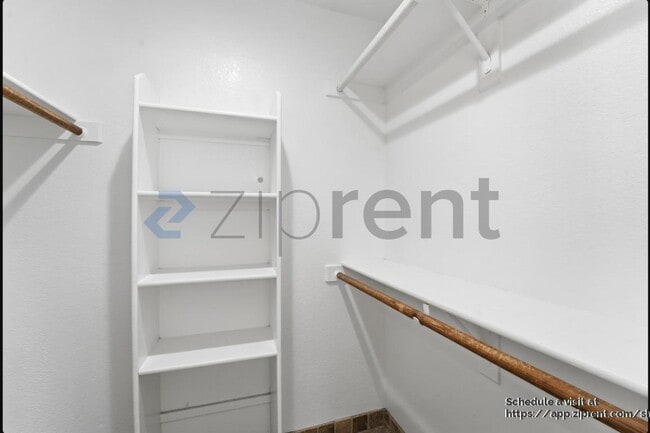 Building Photo - 17216 N Wavyleaf Ave