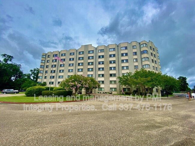 Building Photo - 11550 Southfork Ave