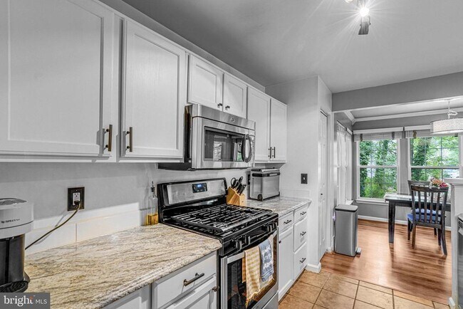 Building Photo - 7501 Calderon Ct