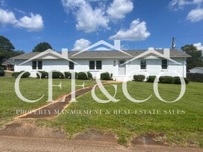 Building Photo - 117 Hendrix Dr