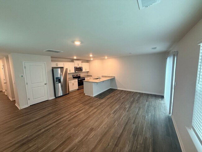 Building Photo - 5167 Hyrule Dr