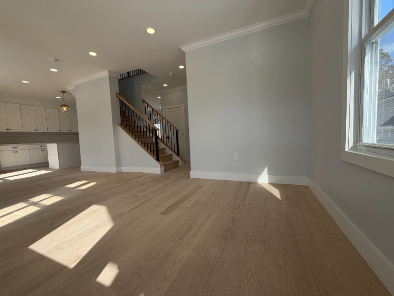 Building Photo - 3217 Central Ave NE