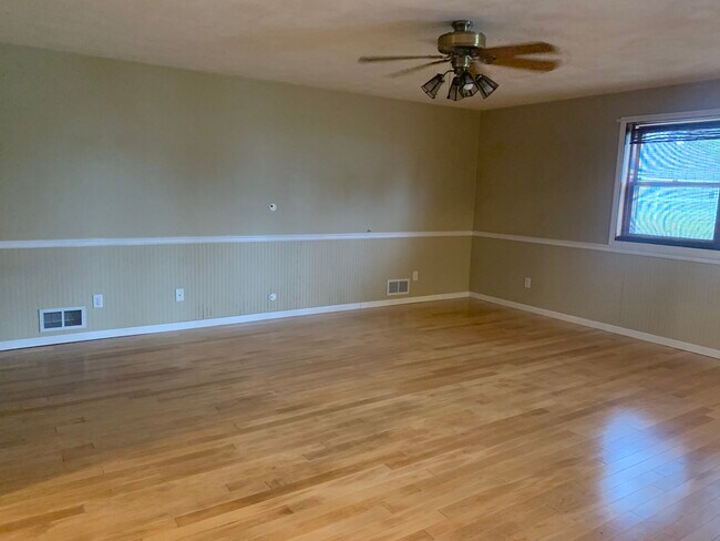 Building Photo - 9915 N Barbados Dr