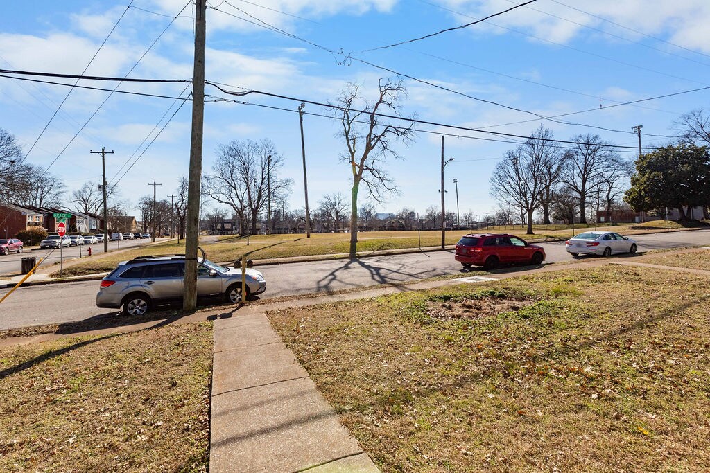 park view - 335 Grace St