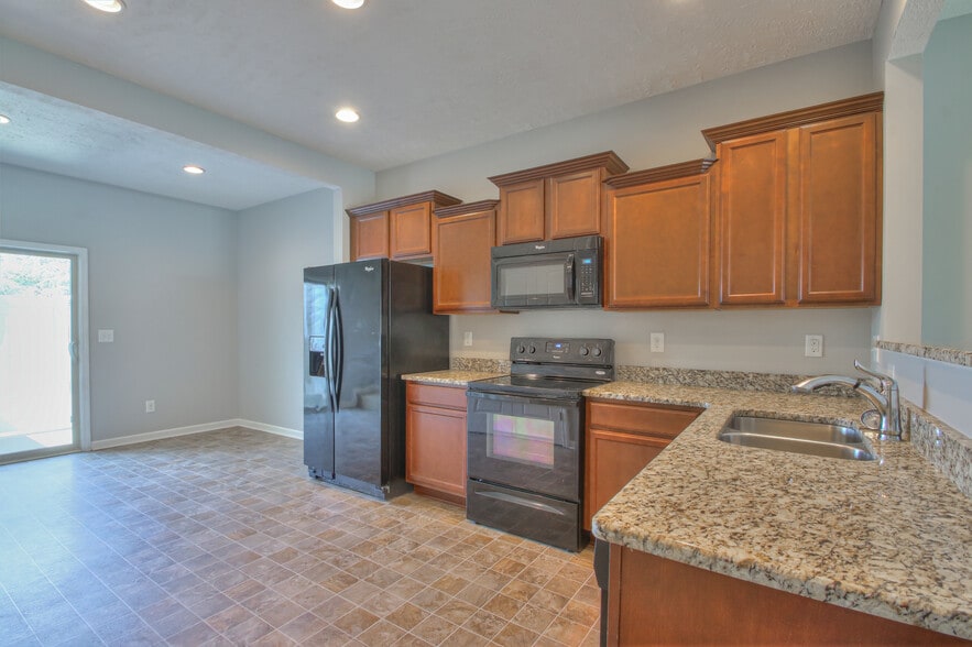 Kitchen - 1514 Sprucedale Dr