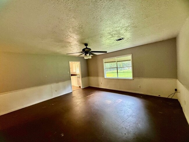 Building Photo - 1135 Cooper Ln