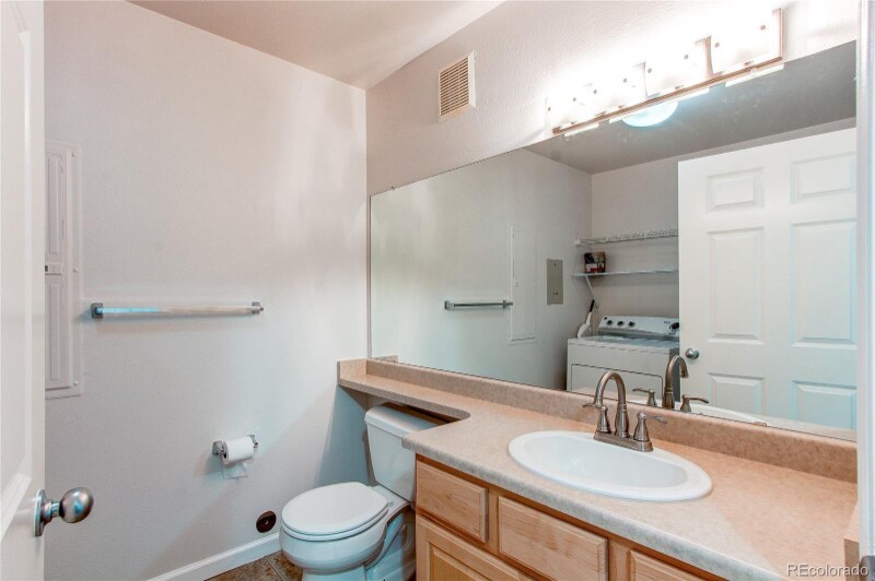 Building Photo - 13351 W Alameda Pkwy