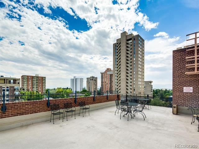 Building Photo - 1200 Vine St