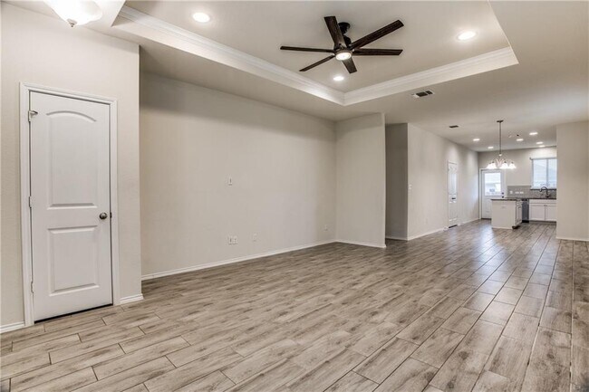 Building Photo - 1413 Cliffbrake Wy