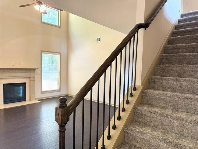 Building Photo - 3238 Sag Harbor Ct NE