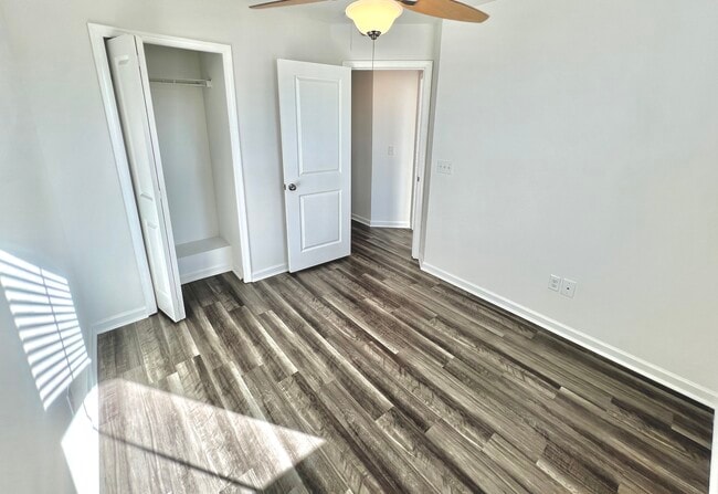 Building Photo - 2103 Portway Alley