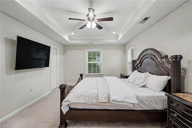 Building Photo - Lease to Own