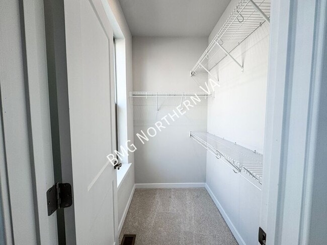 Building Photo - 206 Park Central Ter