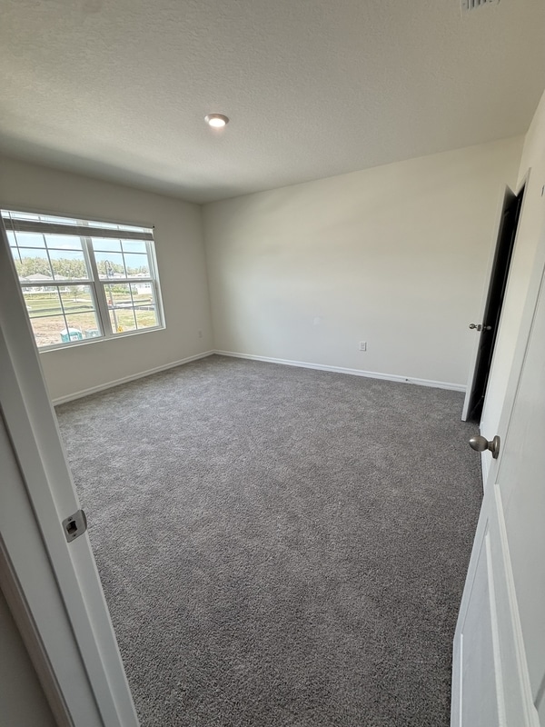 Building Photo - 5490 Hayloft Dr