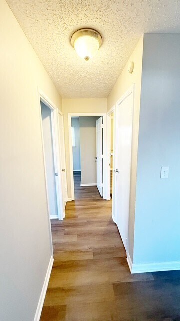 Building Photo - 9148 Rochelle Dr