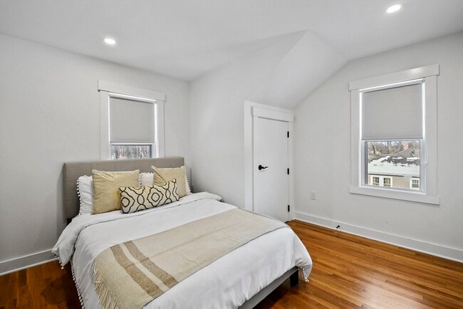 Building Photo - 9 Park St