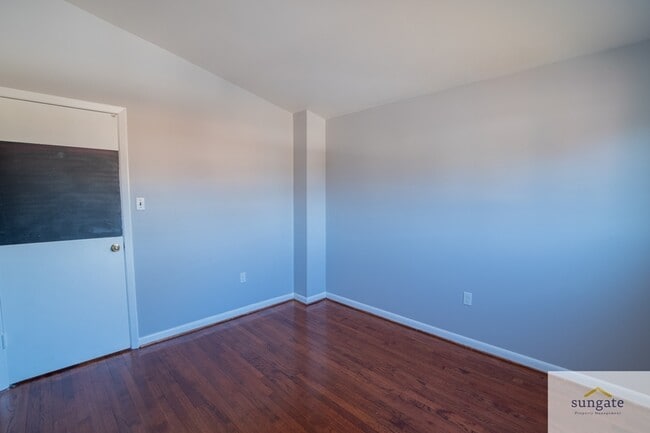 Building Photo - 7411 Kathydale Rd