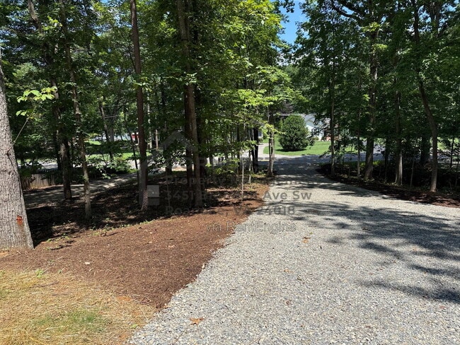 Building Photo - 4514 Buck Mountain Rd